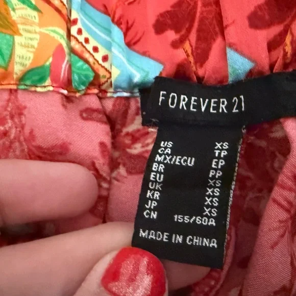 Forever 21 Hawaiian Patterned Shorts - Picture 3 of 3